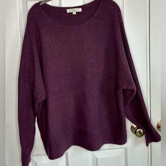 LOFT Sweaters - Womens Loft Burgundy Sweater - XXL